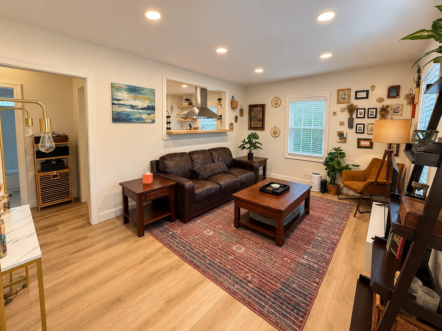2 bed, 768 sqft, $3,200 — Photo 2