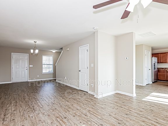 5th image of 1923 Windy Willow Ln