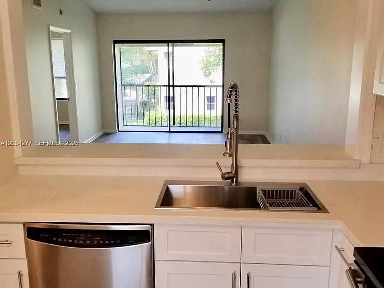 21950 Soundview Ter #209 — Photo 2