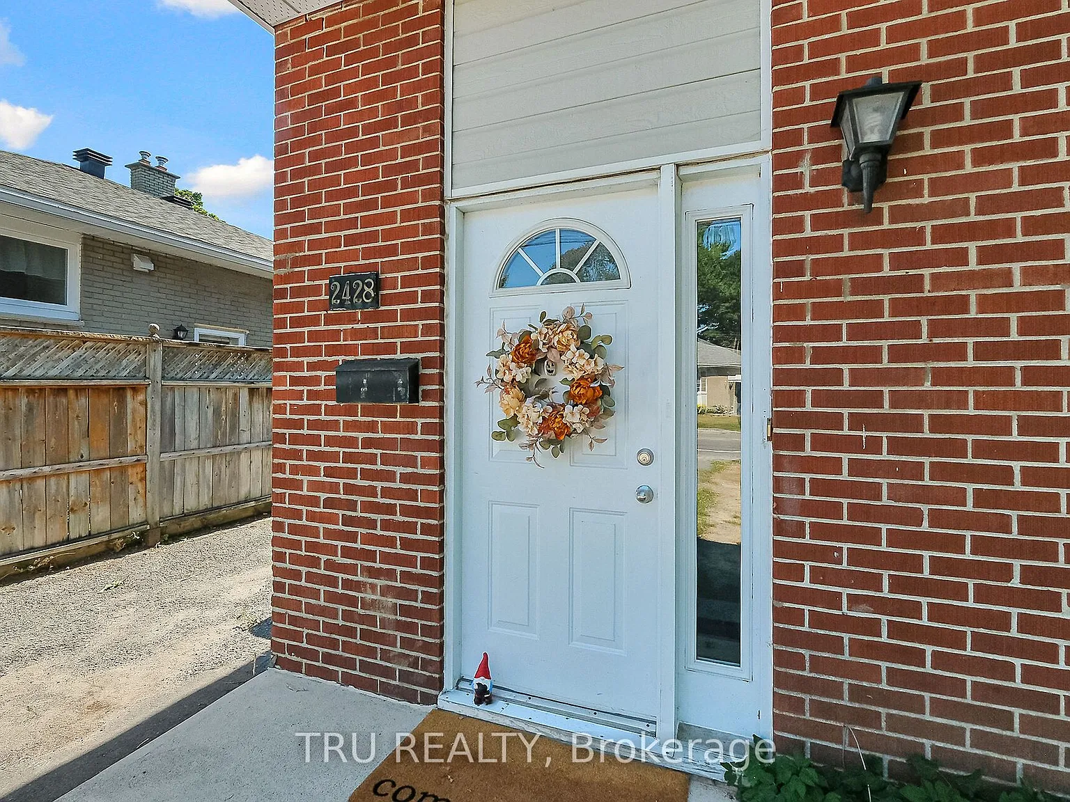 3 bed, $2,350 — Photo 2