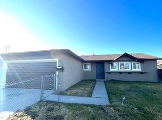 7872 Skyline Dr, San Diego, CA 92114