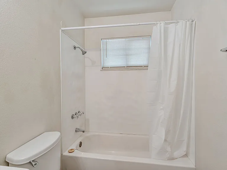 360 N Calaveras St #1 — Photo 20