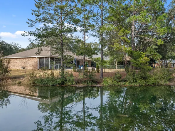 1569 Lakeside Dr, Niceville, FL 32578