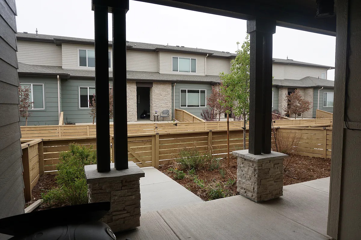 Building Photo - 4986 Denys Dr