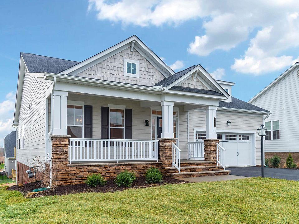 1st image of 976 Round Meadow Dr
