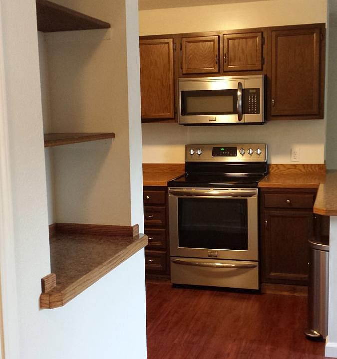 1st image of 4941 Dartmouth Dr APT 2