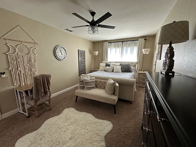 1075 Gamay Dr — Photo 23