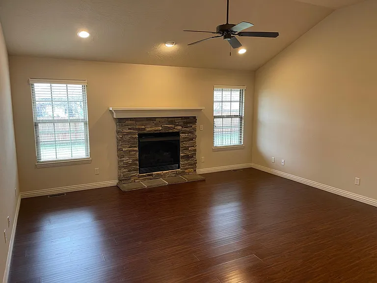 776 E Ozark Jubilee Dr — Photo 8