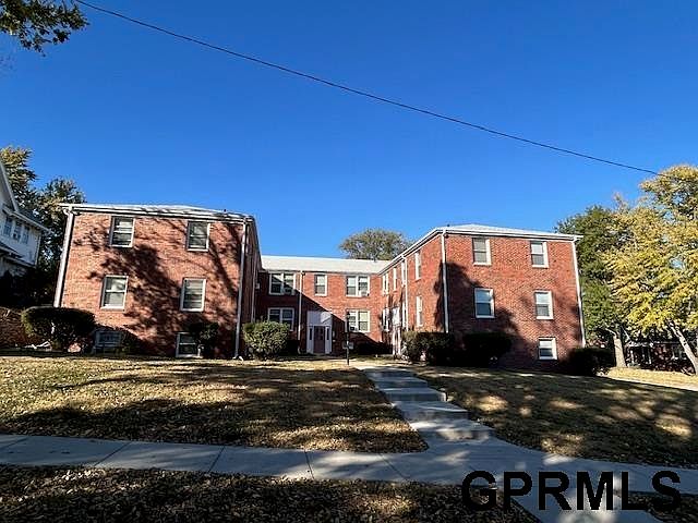 2nd image of 4704 Cass St