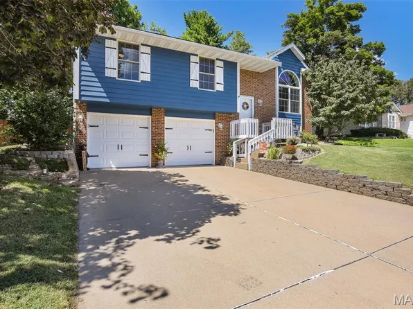 87 Morningside Dr, Glen Carbon, IL 62034