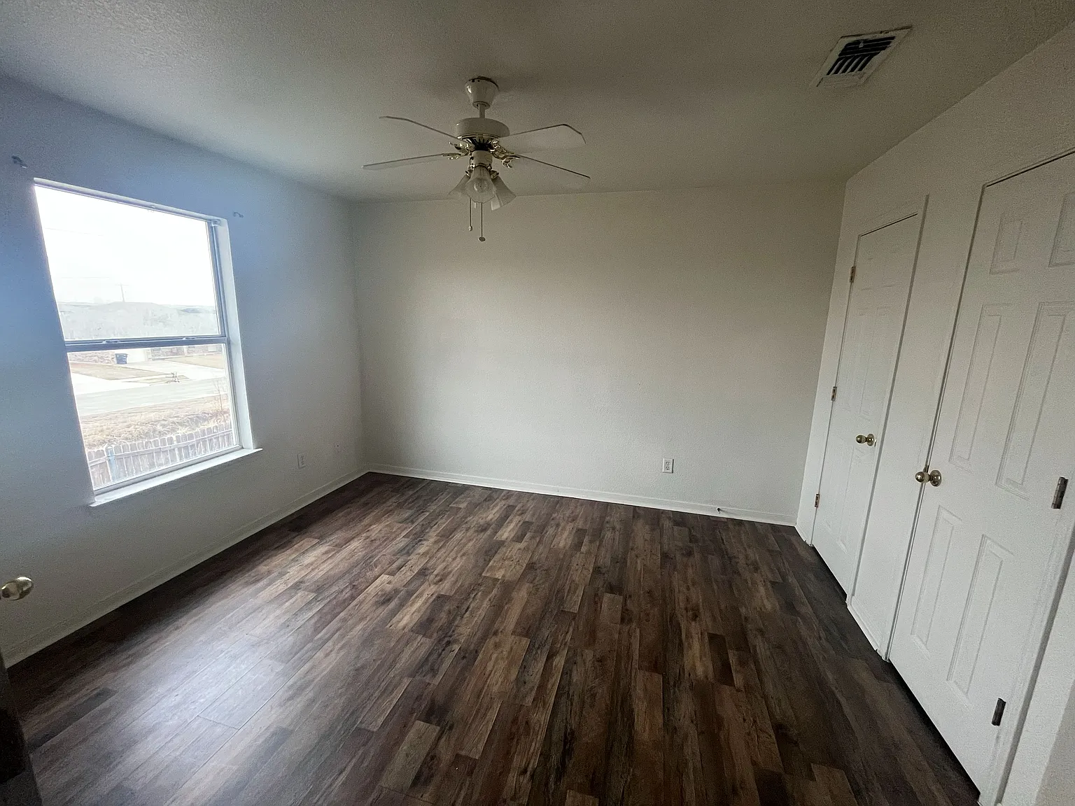 2 bed, 2.5 bath, 1258 sqft, $1,300 — Photo 4