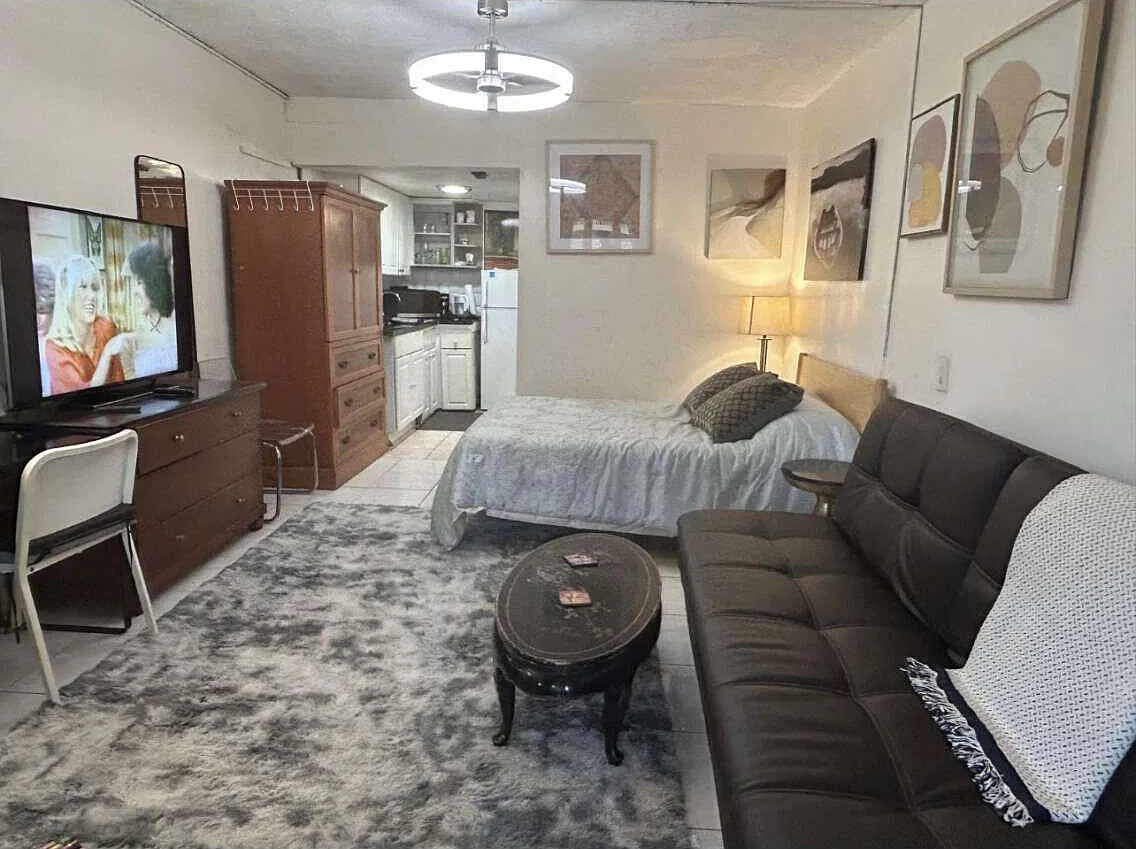 Studio, 1.0 bath, 300 sqft, $1,975 — Photo 1