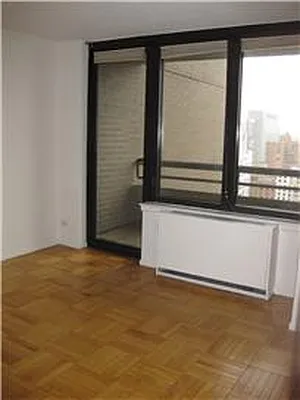 Rented by RELO REDAC INC. | media 10