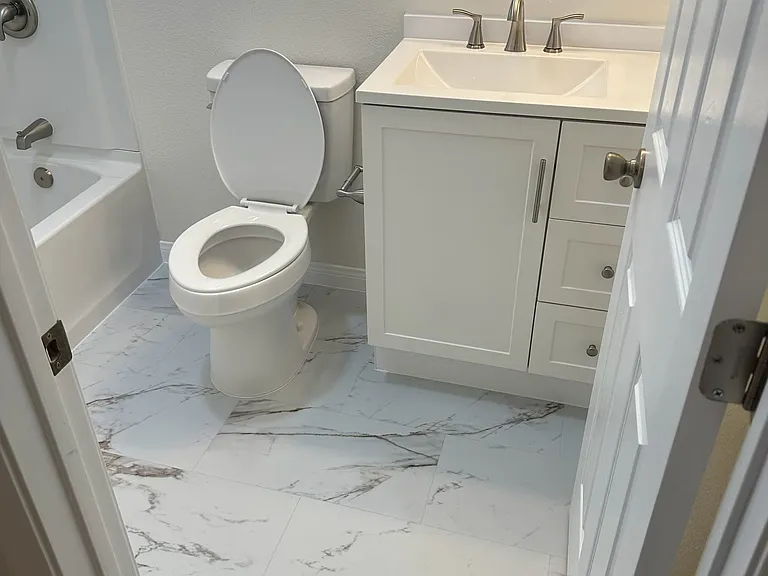 691 Avondale Dr — Photo 3