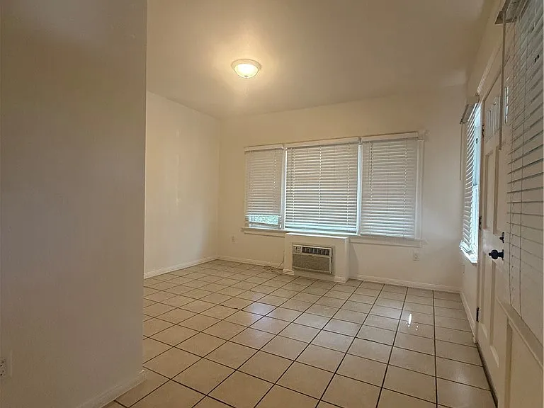 718 Chestnut Ave #4 — Photo 3