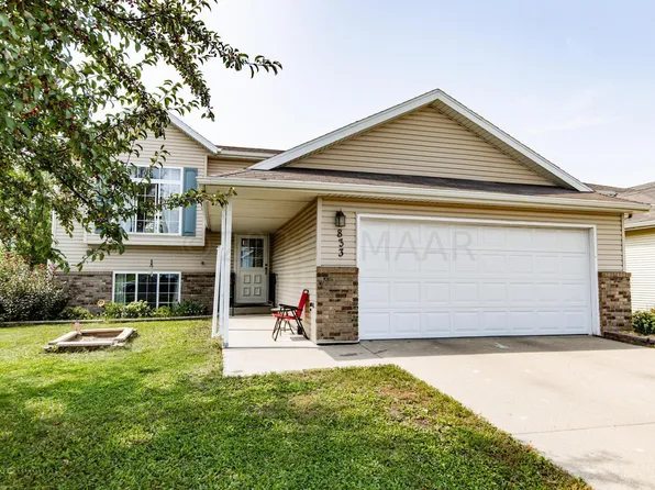 833 50th St S, Fargo, ND 58103