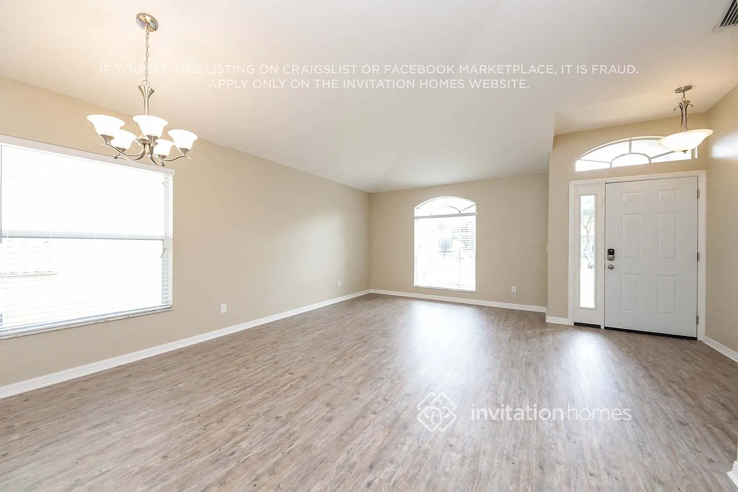 745 Sedgewood Cir Melbourne, FL 32904 — Photo 2