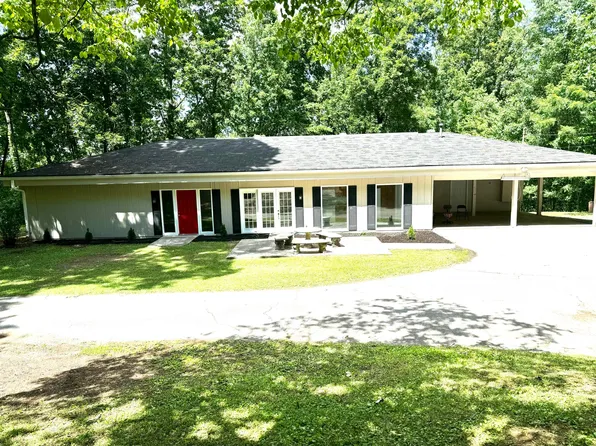 674 Osage Dr, Soddy Daisy, TN 37379