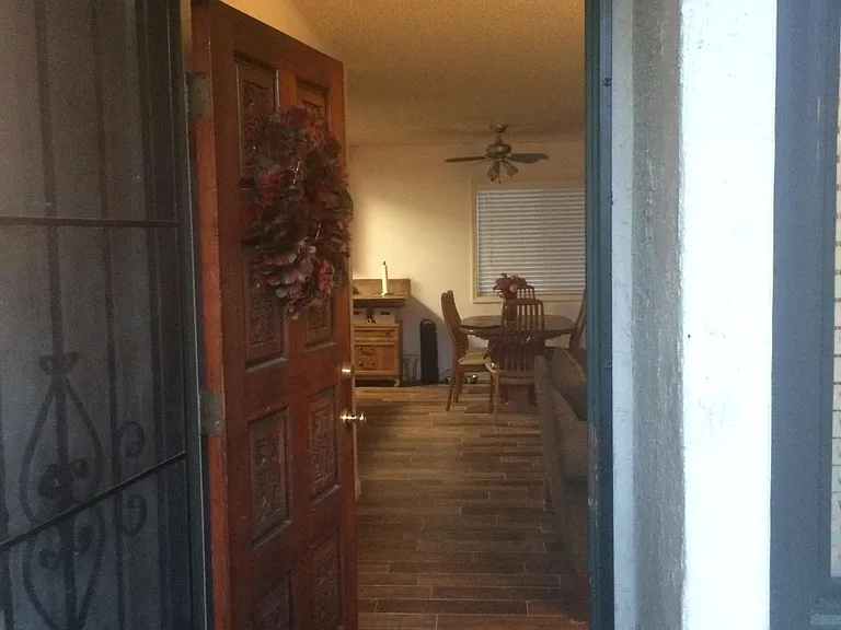 375 N Melrose Dr N #C — Photo 3