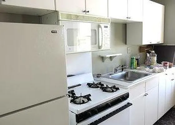 Rented by Keller Williams NYC | media 20