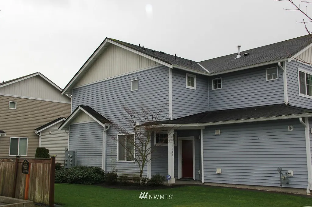 5120 L Place NE #1701 photo 1
