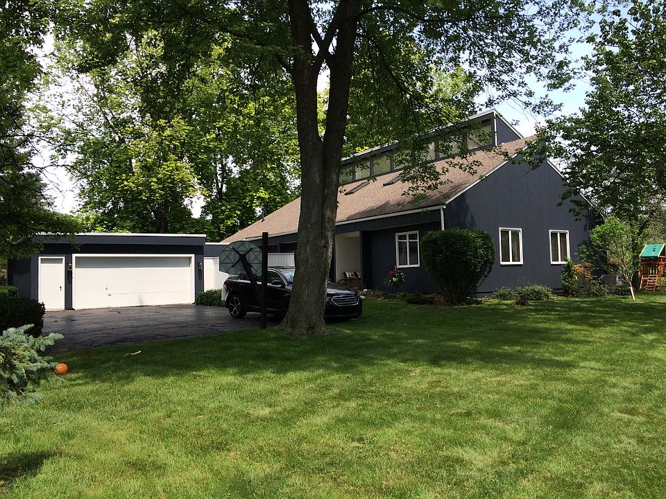 2nd image of 150 Tartan Dr