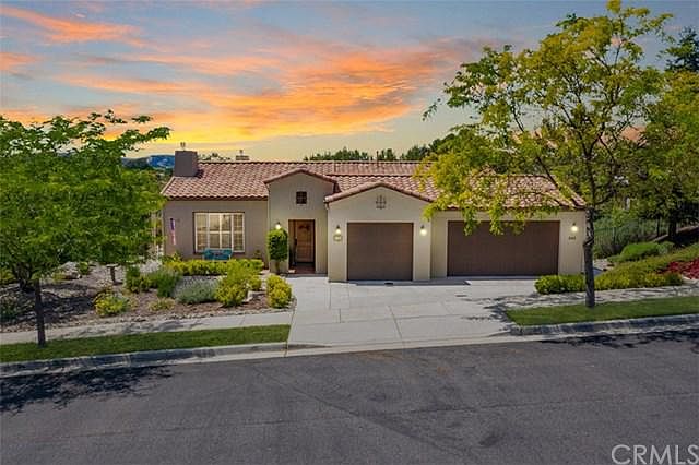 1st image of 840 Hacienda Cir