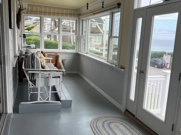 3 Priscilla Beach Rd, Plymouth, MA 02360