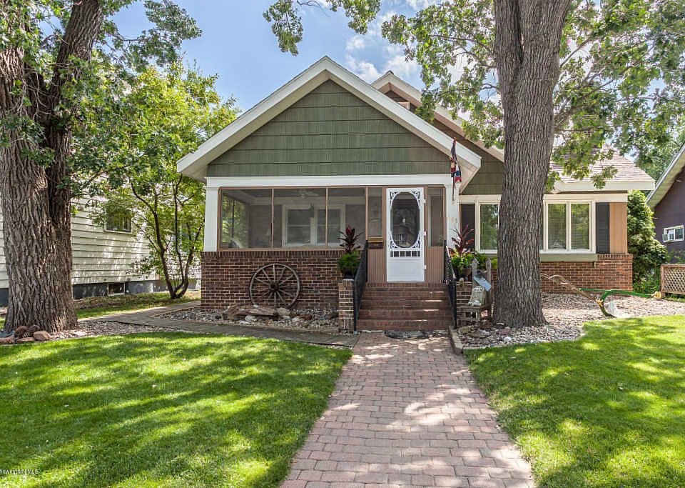 1st image of 643 W Lincoln Ave