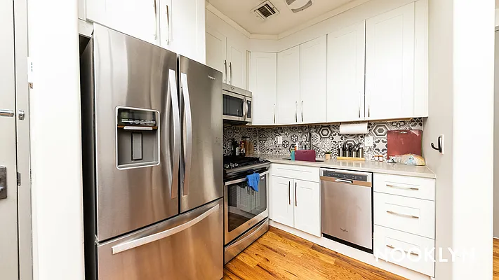 Rented by Nooklyn NYC LLC | media 28