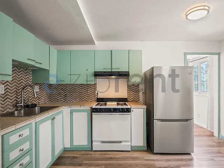 160 E Reed St #3 — Photo 7