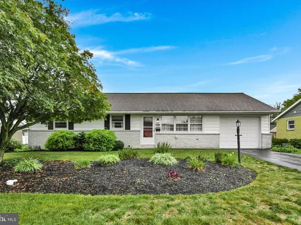 328 Jackie Ave, Robesonia, PA 19551