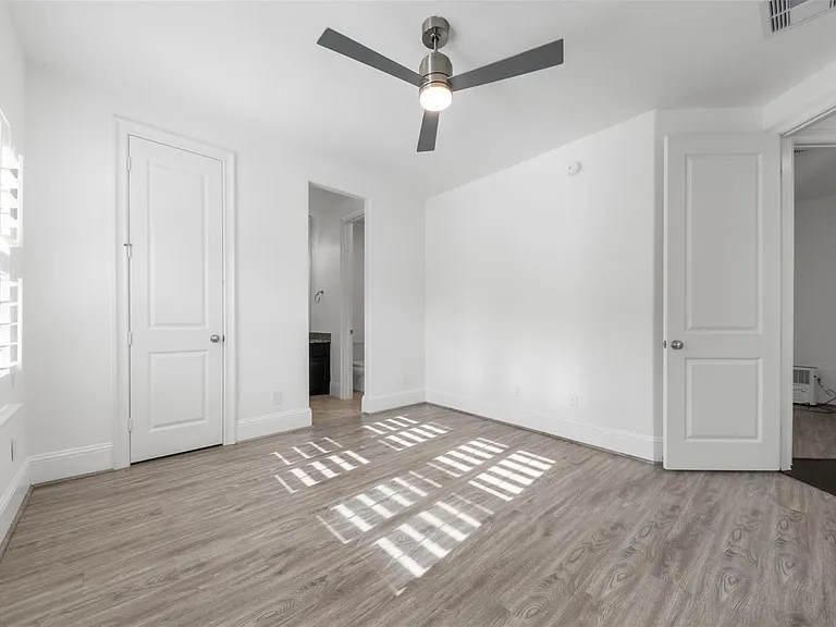 908 Amelia St — Photo 31