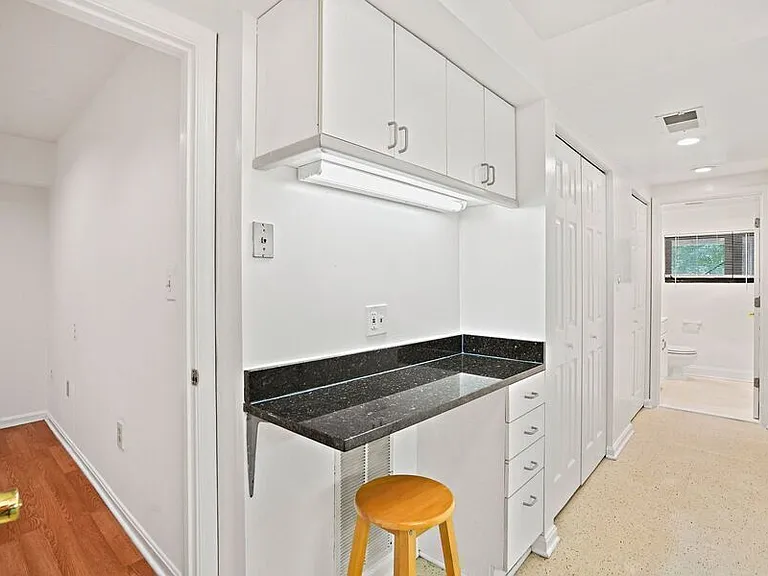 2641 Woodley Pl NW #BASEMENT — Photo 12