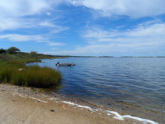 5th image of 8 Old West Lake Drive