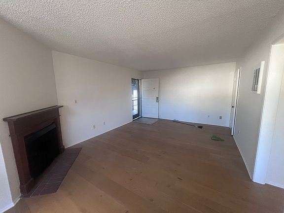 5th image of 3717 Vinton Ave APT 105