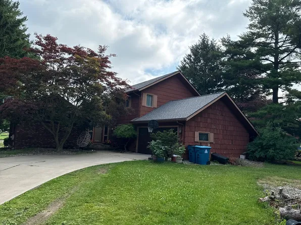 1170 Lakeside Dr S, Battle Creek, MI 49015