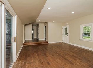 401 N Richmond Ave, Westmont, IL 60559