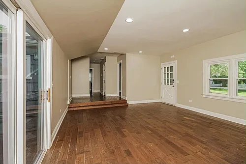 401 N Richmond Ave Photo 1