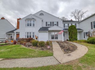 7 Weathervane Way, Warwick, NY 10990