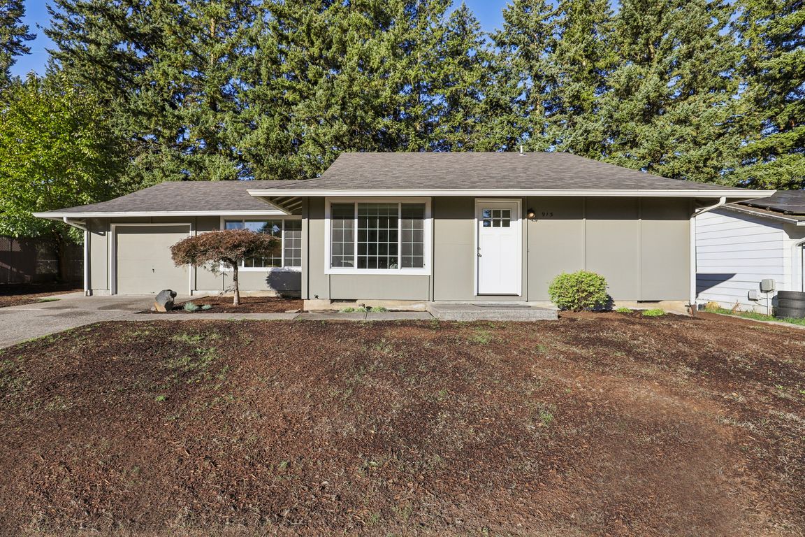 SE 205th Dr-S1610-001.jpg