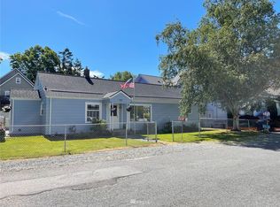 603 S 3rd St, La Conner, WA 98257