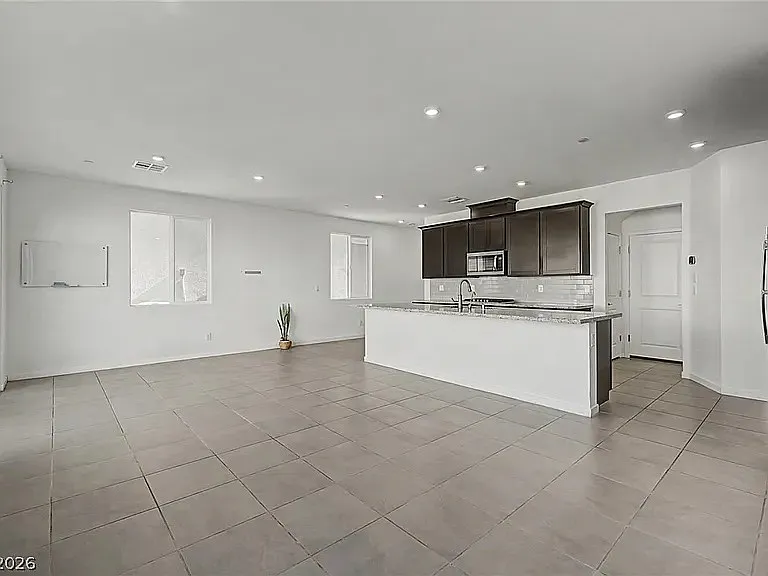 874 Pointe Arbor St — Photo 1