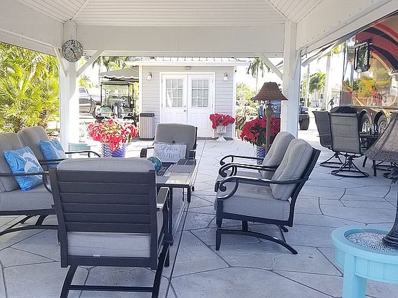 5th image of 10210 Surfwood Ct