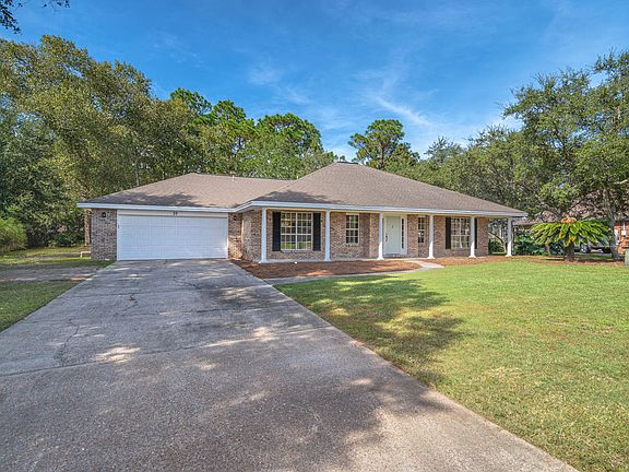 3rd image of 39 Norwich Cir