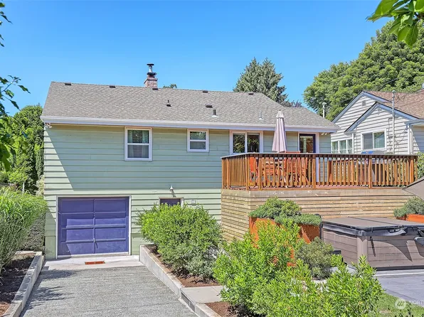 5946 46th Avenue SW, Seattle, WA 98136