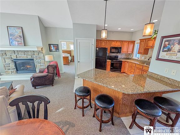 3rd image of 8032 Northgate #8032