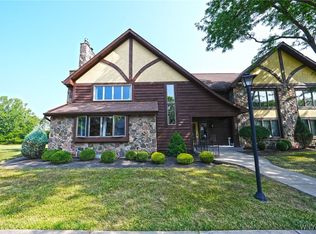 5291 Chestnut Ridge Rd APT E, Orchard Park, NY 14127