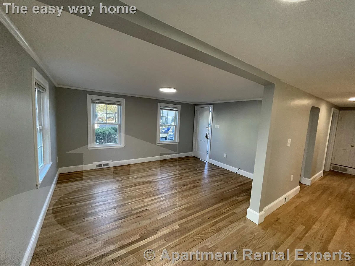 Building Photo - 30 Linden Ave #1