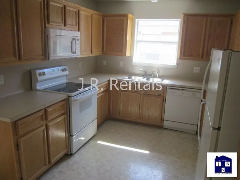 1906 Flagstaff Dr — Photo 71